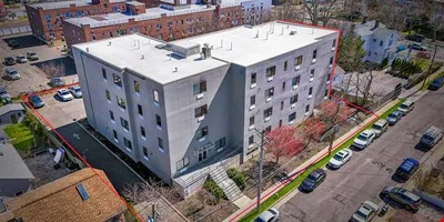 479 Front Street — Sale in Hempstead, NY, photo 4 of 8