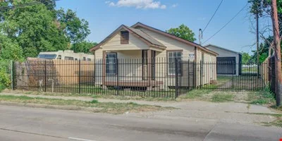 1051 W Little York Rd, Houston, TX 77091 — Sale in Houston, TX, photo 3 of 8