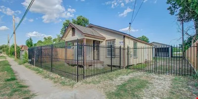 1051 W Little York Rd, Houston, TX 77091 — Sale in Houston, TX, photo 4 of 8
