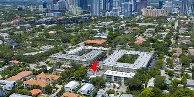 Chalet East - Victoria Park Apartments — Sale in Fort Lauderdale, FL, photo 4 of 8
