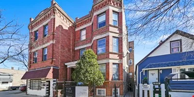 Kedvale — Sale in Chicago, IL, photo 2 of 8