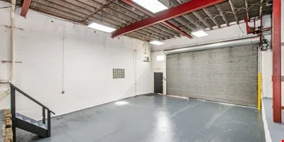 124 Johnson St. — Sale in Newark, NJ, photo 5 of 8