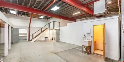 124 Johnson St. — Sale in Newark, NJ, photo 6 of 8