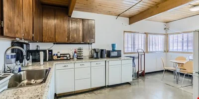 81 NE Columbia — Sale in Portland, OR, photo 6 of 8
