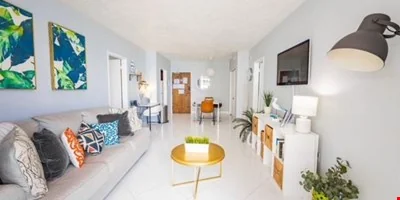 Ocean Manor Beach Resort — Sale in Fort Lauderdale, FL, photo 2 of 8