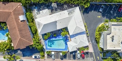 Sky Islands Beach Hotel — Sale in Fort Lauderdale, FL, photo 2 of 8