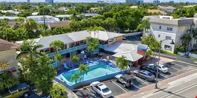 Sky Islands Beach Hotel — Sale in Fort Lauderdale, FL, photo 7 of 8