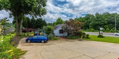 Freestanding Commercial on Bells Ferry Road — Sale in Acworth, GA, photo 3 of 8