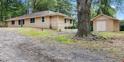 Church Buildings / 5.51-Acre Opportunity For Sale — Sale in Decatur, GA, photo 3 of 8