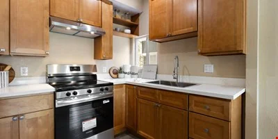 Vacant Edwardian Duplex! — Sale in Oakland, CA, photo 5 of 8