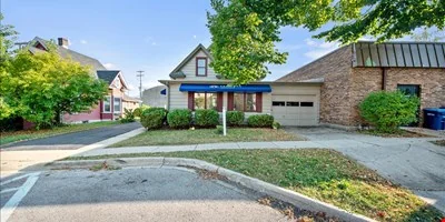 322 Hamilton — Sale in Geneva, IL, photo 7 of 8