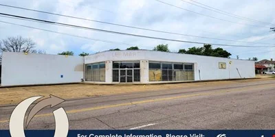 ± 5,000 SF Retail Space For Sale at 2404 N 18th… — Sale in Waco, TX, photo 2 of 6