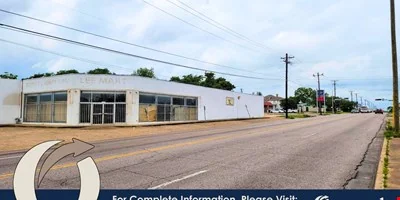 ± 5,000 SF Retail Space For Sale at 2404 N 18th… — Sale in Waco, TX, photo 3 of 6