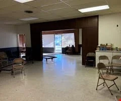 2340 E 9th St, Des Moines — Sale in Des Moines, IA, photo 2 of 5