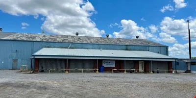 25K SF INDUSTRIAL FACILITY IN FRANKLIN NEAR US90 — Sale in Franklin, LA, photo 2 of 8