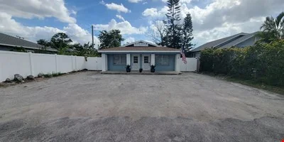 Office Duplex - 1115 -1117 30th Ave W — Sale in Bradenton, FL, photo 2 of 7