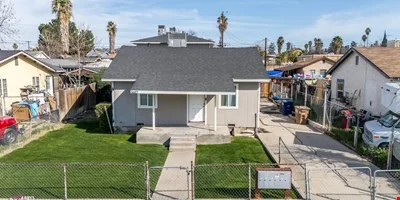1612 Flower Street — Sale in Bakersfield, CA, photo 4 of 7