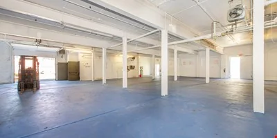 Dixo Industrial Warehouse — Sale in Rochelle Park, NJ, photo 4 of 8
