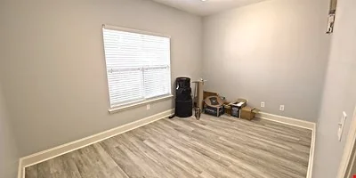 239-243 River Park North Dr — Sale in Woodstock, GA, photo 3 of 8