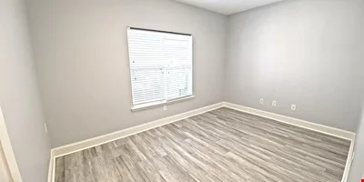 239-243 River Park North Dr — Sale in Woodstock, GA, photo 2 of 8