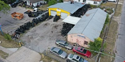 Commercial Corner Lot Property in East Austin — Sale in Austin, TX, photo 2 of 7