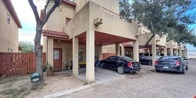 Calton Heights Condominium — Sale in Laredo, TX, photo 3 of 8