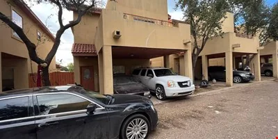 Calton Heights Condominium — Sale in Laredo, TX, photo 6 of 8