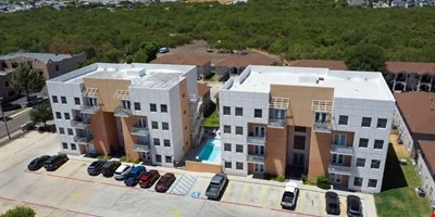 Ciros Tower — Sale in Laredo, TX, photo 3 of 8