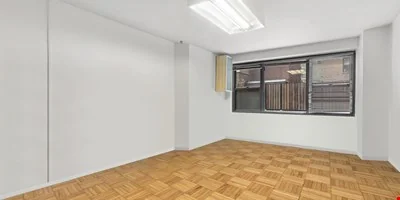 55 East 87th Street Unit 1C — Sale in New York, NY, photo 3 of 8