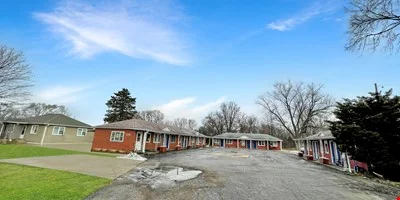 Budget Motel and Car Wash Belvidere — Sale in Belvidere, IL, photo 1 of 6