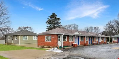 Budget Motel and Car Wash Belvidere — Sale in Belvidere, IL, photo 3 of 6