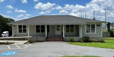 400 Lively Ave — Sale in Norcross, GA, photo 2 of 8
