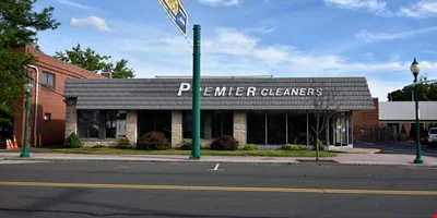 Location Location Location Prime Downtown Newington… — Sale in Newington, CT, photo 1 of 8
