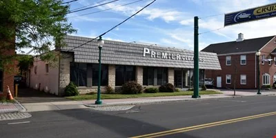 Location Location Location Prime Downtown Newington… — Sale in Newington, CT, photo 4 of 8