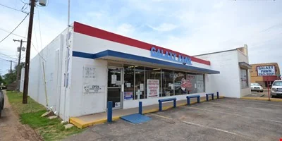 Freestanding Retail Building in Downtown Lubbock — Sale in Lubbock, TX, photo 2 of 8