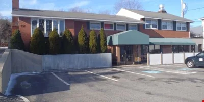 705 Main St Ogunquit — Sale in Ogunquit, ME, photo 4 of 5