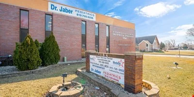 1106 N Larkin Ave, Joliet, IL 60435 — Lease in Joliet, IL, photo 2 of 8