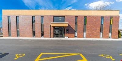1106 N Larkin Ave, Joliet, IL 60435 — Lease in Joliet, IL, photo 3 of 8