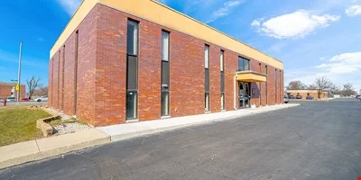1106 N Larkin Ave, Joliet, IL 60435 — Lease in Joliet, IL, photo 4 of 8