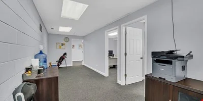 3S340 Rockwell St, Warrenville, IL 60555 — Lease in Warrenville, IL, photo 6 of 8