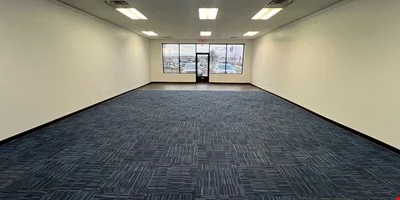 230 S Larkin Ave, Joliet, IL — Lease in Joliet, IL, photo 2 of 7