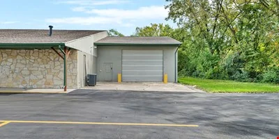 1220 Richards St, Joliet, IL 60433 — Lease in Joliet, IL, photo 1 of 7