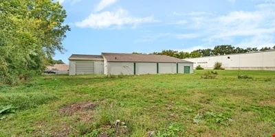 1220 Richards St, Joliet, IL 60433 — Lease in Joliet, IL, photo 4 of 7