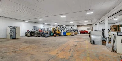 1220 Richards St, Joliet, IL 60433 — Lease in Joliet, IL, photo 2 of 7