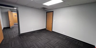 31 W Downer Pl, Suite 205, Aurora, IL 60506 — Lease in Aurora, IL, photo 6 of 8