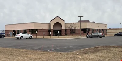 2100 O'Neil Rd — Lease in Hudson, WI, photo 1 of 8