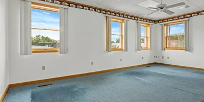 Versatile Office Space in Portsmouth, NH — Lease in Portsmouth, NH, photo 2 of 8