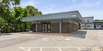 Stand-alone Retail, Office or Restaurant Space for… — Lease in Merrimac, MA, photo 3 of 8