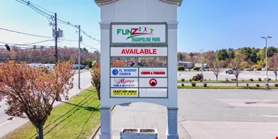 West Bridgewater Plaza | RETAIL & PAD SITE OPPORTUNITY — Lease in Brockton, MA, photo 2 of 8
