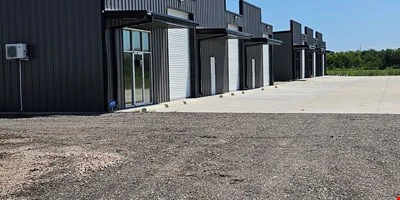 4102 FM 517 — Lease in Alvin, TX, photo 1 of 7